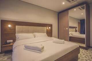 Отель Hotel Franca Бар Двухместный номер с 1 кроватью-5