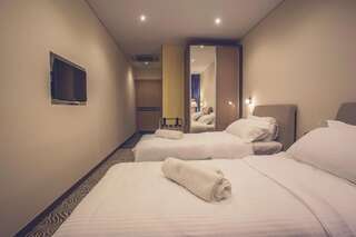 Отель Hotel Franca Бар Двухместный номер с 1 кроватью-8